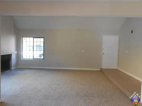 1014 Morven St, Lancaster, CA 93535 photo 5
