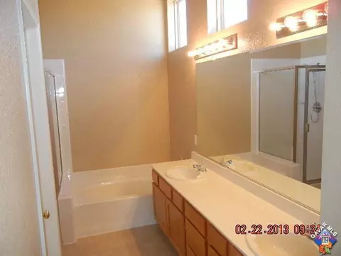 6321 Jasper Ct, Lancaster, CA 93536 photo 6