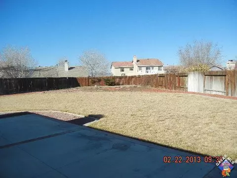 6321 Jasper Ct, Lancaster, CA 93536 photo 9