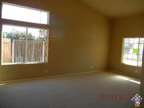 6321 Jasper Ct, Lancaster, CA 93536 photo 4