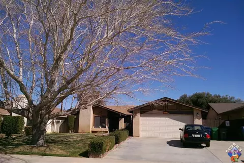 37234 29th Pl, Palmdale, CA 93550 photo 2
