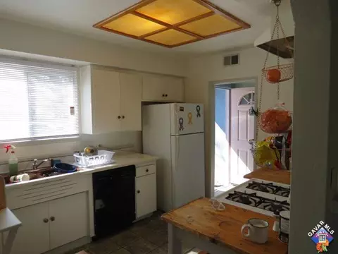 327 Avenue J8 E, Lancaster, CA 93535 photo 7