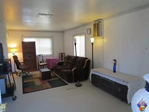 327 Avenue J8 E, Lancaster, CA 93535 photo 5