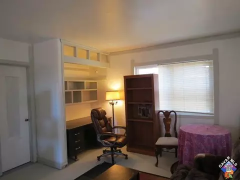 327 Avenue J8 E, Lancaster, CA 93535 photo 6