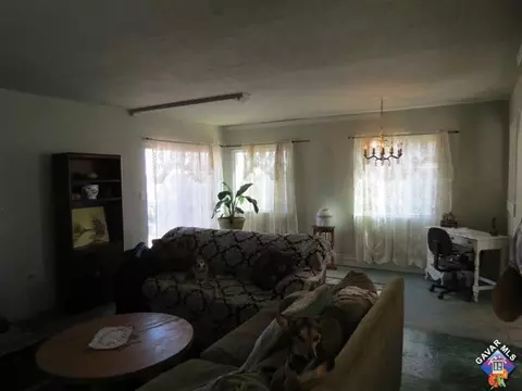 327 Avenue J8 E, Lancaster, CA 93535 photo 8