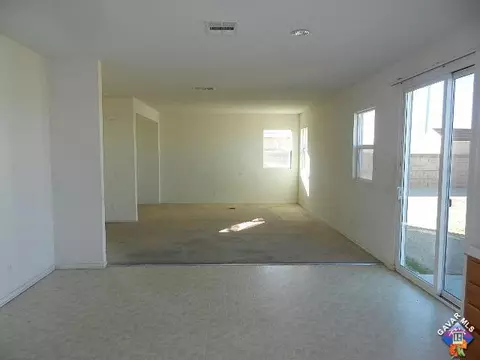 5799 Golding Dr, Lancaster, CA 93536 photo 8