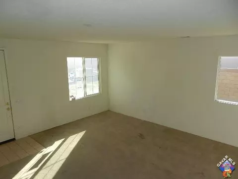 5799 Golding Dr, Lancaster, CA 93536 photo 5