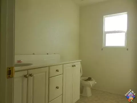 5799 Golding Dr, Lancaster, CA 93536 photo 17
