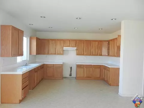 5799 Golding Dr, Lancaster, CA 93536 photo 7
