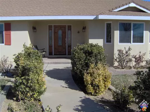 8115 W Avenue D2, Lancaster, CA 93536 photo 2