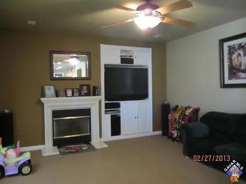 6255 Starview Dr, Lancaster, CA 93536 photo 7