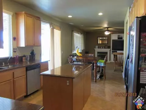 6255 Starview Dr, Lancaster, CA 93536 photo 6