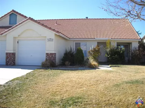 36435 Blacksmith Dr, Palmdale, CA 93550 photo 2