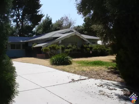 1138 Avenue K E, Lancaster, CA 93535 photo 2