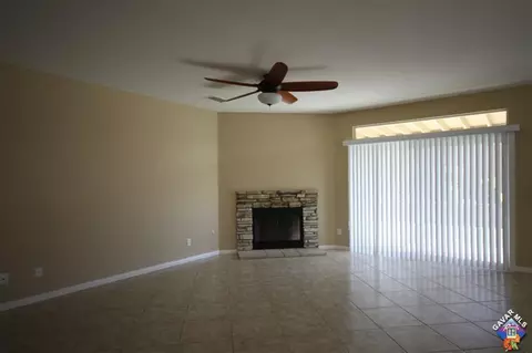 2804 Limewood Ln, Lancaster, CA 93536 photo 2
