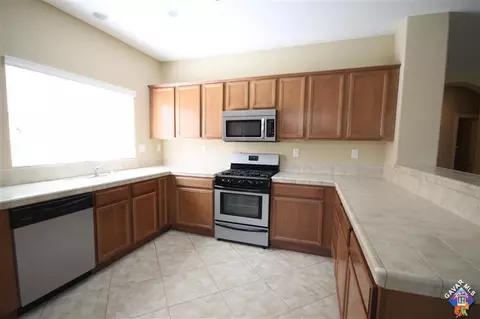 2804 Limewood Ln, Lancaster, CA 93536 photo 4