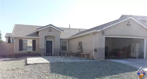 1554 Torbay Ct, Lancaster, CA 93534 photo 2