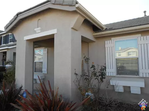 36535 Silverado Dr, Palmdale, CA 93550 photo 2
