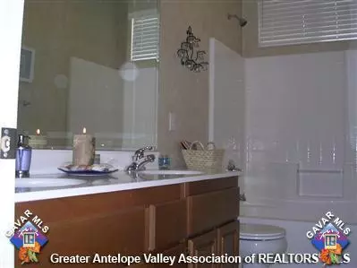 36535 Silverado Dr, Palmdale, CA 93550 photo 9