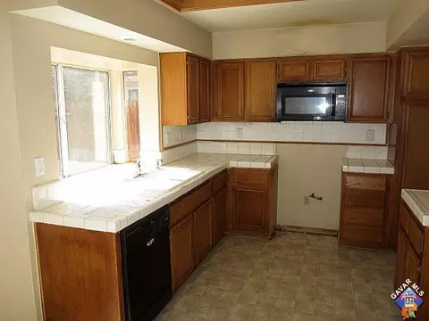 2130 Scott Ave, Palmdale, CA 93550 photo 10