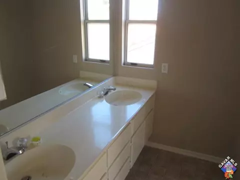 2130 Scott Ave, Palmdale, CA 93550 photo 18