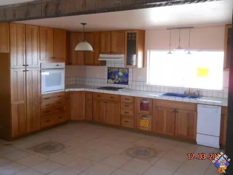 48737 120th St, Lancaster, CA 93535 photo 2