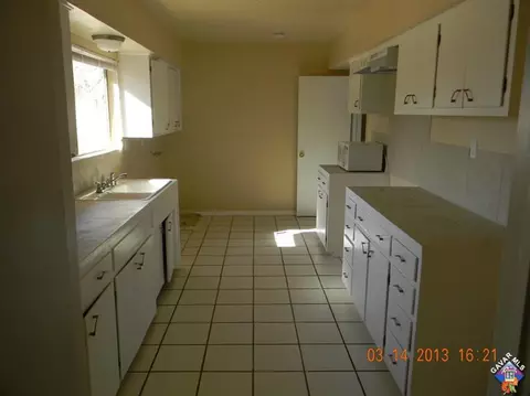 38739 4th St, Palmdale, CA 93550 photo 2