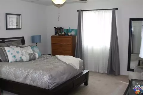 7060 Hemlock Ave, Lancaster, CA 93536 photo 14