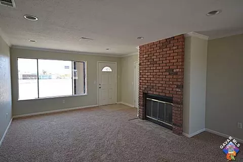 40501 Fieldspring St, Lancaster, CA 93535 photo 4