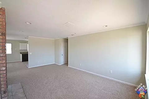 40501 Fieldspring St, Lancaster, CA 93535 photo 2