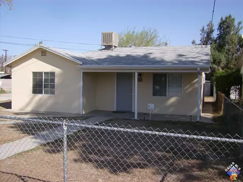 615 Avenue K8 E, Lancaster, CA 93535 photo 1