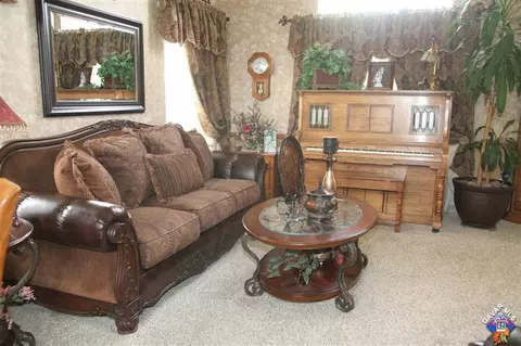 44253 Lively Ave, Lancaster, CA 93536 photo 11