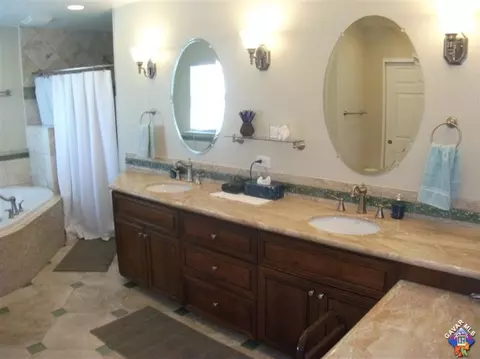 407 Lago Lindo Rd E, Palmdale, CA 93550 photo 19