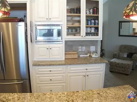 407 Lago Lindo Rd E, Palmdale, CA 93550 photo 5