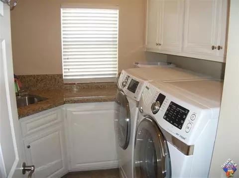 407 Lago Lindo Rd E, Palmdale, CA 93550 photo 4
