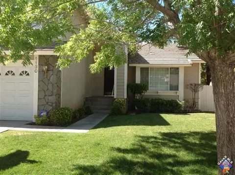 1130 Caitlin Ave E, Lancaster, CA 93535 photo 2