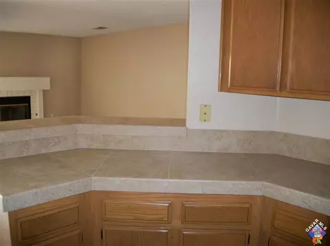 722 E Whitlatch Dr, Lancaster, CA 93535 photo 7