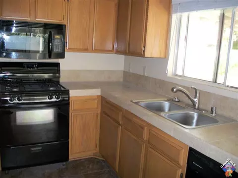 722 E Whitlatch Dr, Lancaster, CA 93535 photo 10