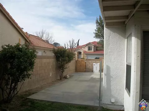 722 E Whitlatch Dr, Lancaster, CA 93535 photo 20