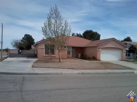 43360 Haven Pl, Lancaster, CA 93536 photo 2