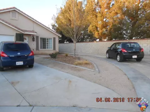 3367 Knott Ct, Lancaster, CA 93535 photo 4