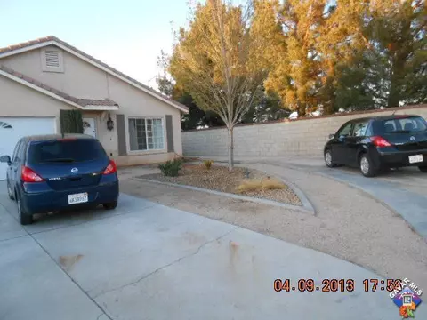 3367 Knott Ct, Lancaster, CA 93535 photo 2