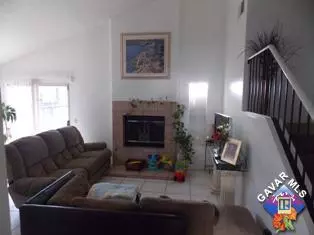 37615 Nectarine Dr, Palmdale, CA 93550 photo 4