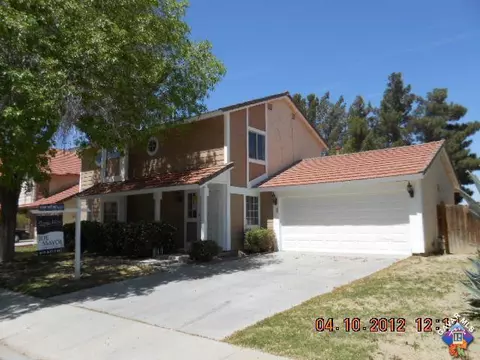 37610 Dixie Dr, Palmdale, CA 93550 photo 1