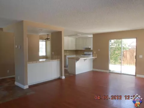 37610 Dixie Dr, Palmdale, CA 93550 photo 4