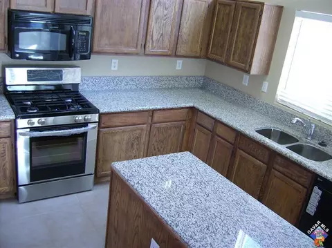 1854 Ivory Ave, Palmdale, CA 93550 photo 7