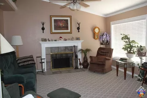 1121 Landsford St, Lancaster, CA 93535 photo 5