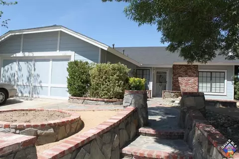 1121 Landsford St, Lancaster, CA 93535 photo 1