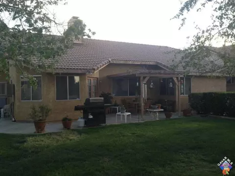 1237 Windsor Pl, Palmdale, CA 93551 photo 4