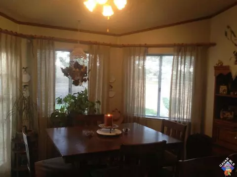 1237 Windsor Pl, Palmdale, CA 93551 photo 8
